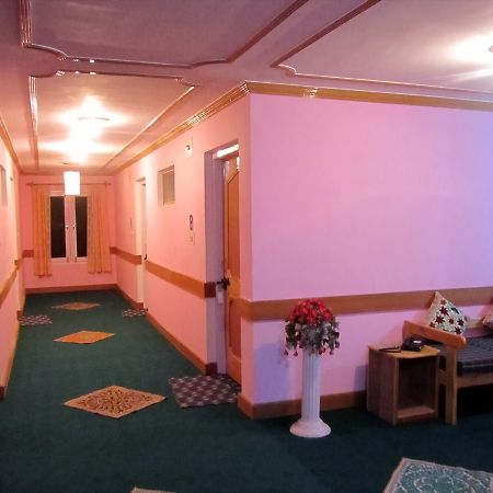 Royal Star Inn Srīnagar Exterior foto