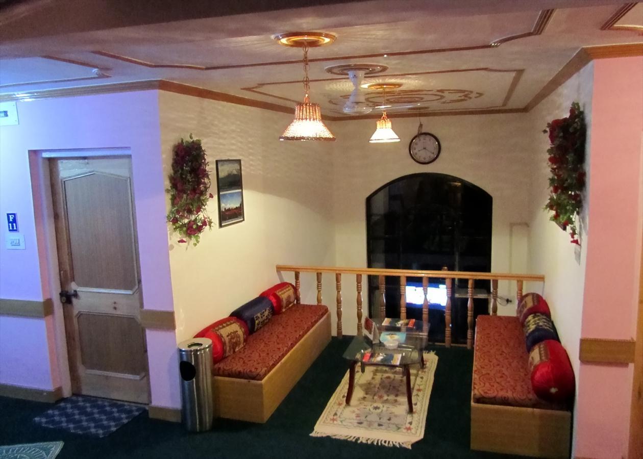 Royal Star Inn Srīnagar Exterior foto